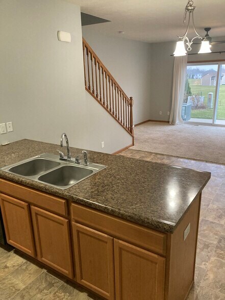 Building Photo - 2650 Millstone Dr