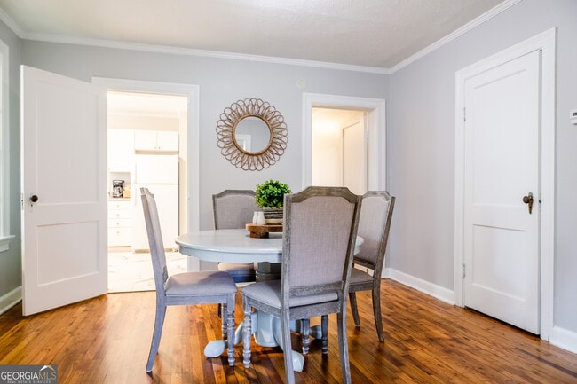 Building Photo - 111 E Screven St