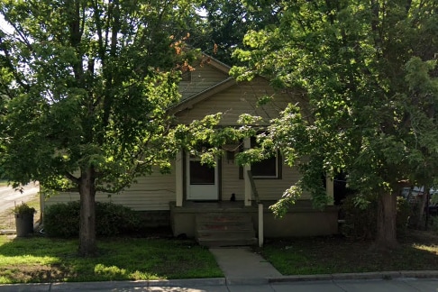 Building Photo - 610 N Plum St