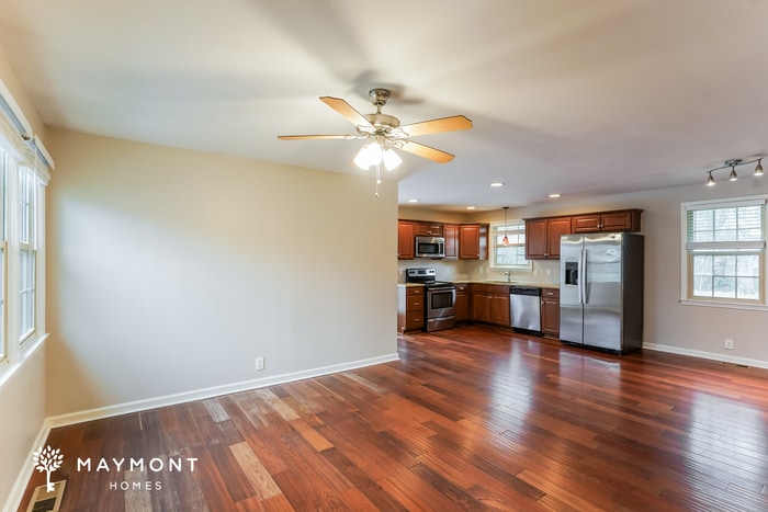 Building Photo - 107 Woodridge Dr