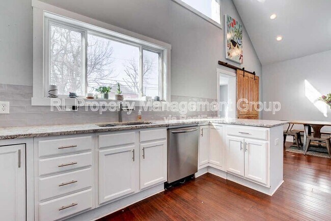 Building Photo - 451 S 22nd St