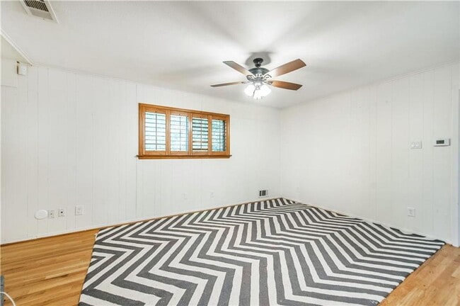 Building Photo - Updated White Rock Lake Area Duplex