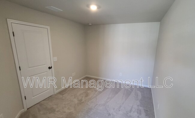 Building Photo - 15612 Country House St