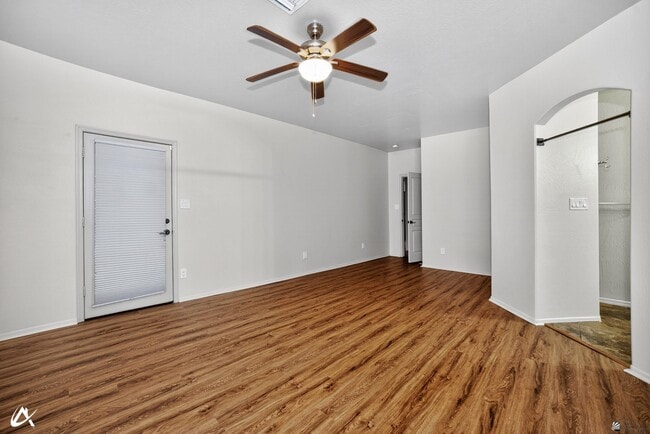 Building Photo - 2523 S 41st Ave