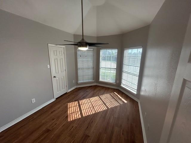 Building Photo - 2105 Cardinal Dr