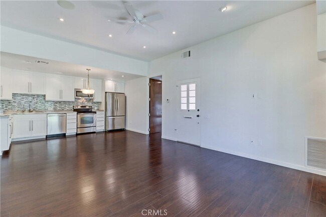 Building Photo - 2156 Via Mariposa E