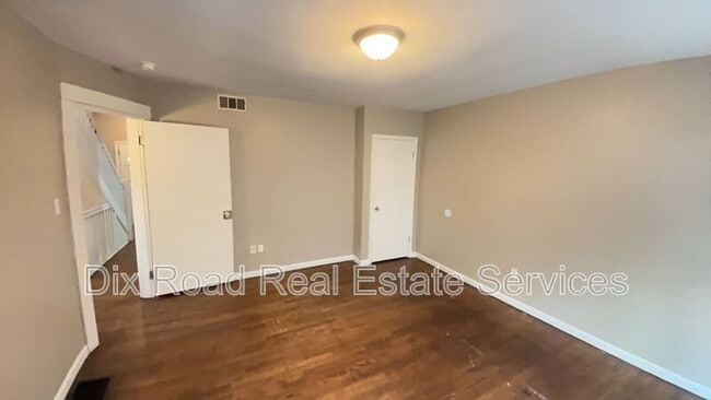 Building Photo - 879 Rockdale Ave