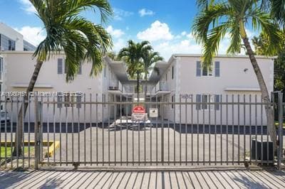 Building Photo - 1630 NW 18th St