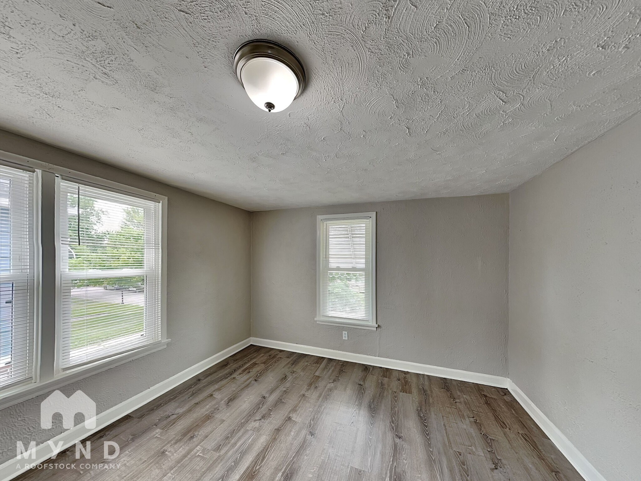 Building Photo - 1082 Lilley Ave