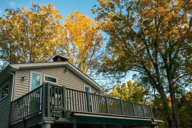 Building Photo - 47 Camp Ridge Rd