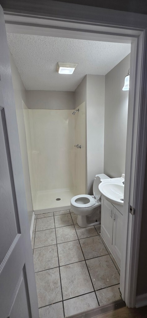 Building Photo - 105 Wilson St