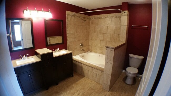 Building Photo - 118 W 67th St