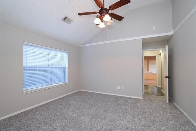Building Photo - 9130 Kirkleigh Ln