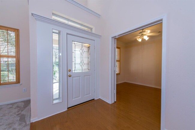 Building Photo - 26 Clover Gate Cir