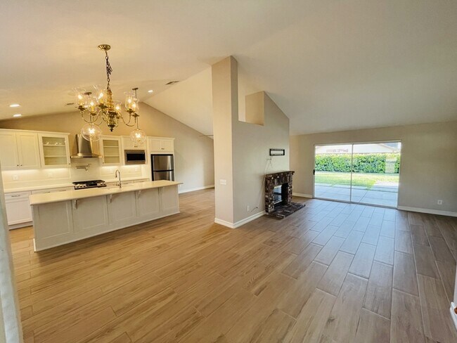 Building Photo - 28937 Biarritz Ct