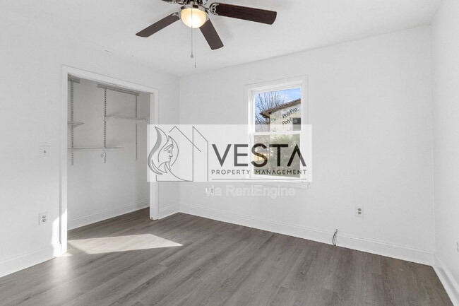 Building Photo - 303 Tarheel Dr