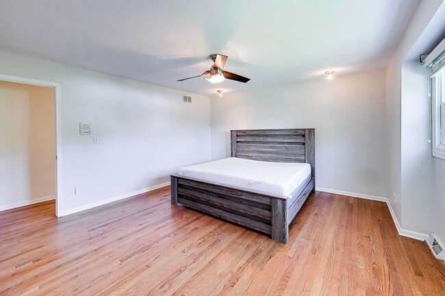 Building Photo - 1526 Carrol Ct