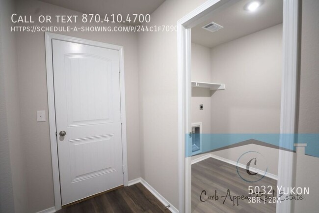 Building Photo - Move in special $800!!  New construction i...