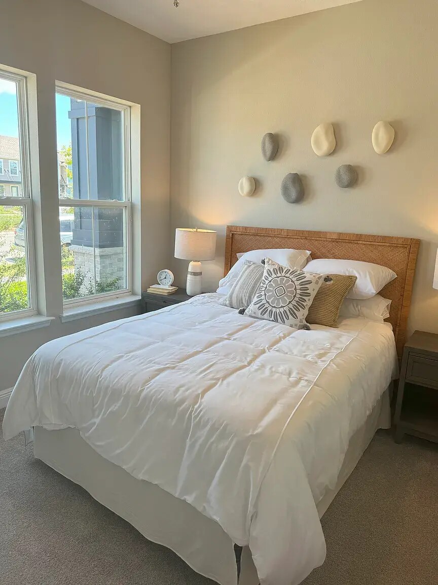 Bed Room - 2920 Voyager Ave