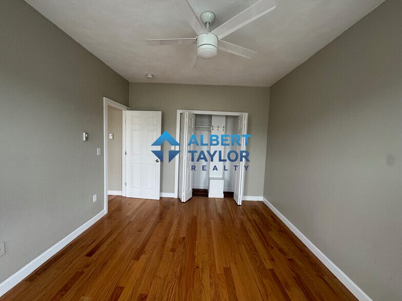 Building Photo - 1084 Dorchester Ave