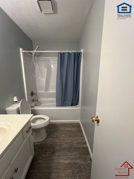 Building Photo - 1155 Carol Ln