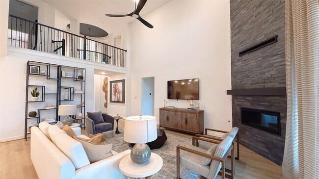 Building Photo - 5603 Logan Ridge Ln