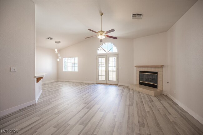 Building Photo - 8301 Boseck Dr