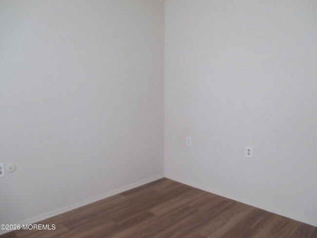 Building Photo - 829A Balmoral Ct