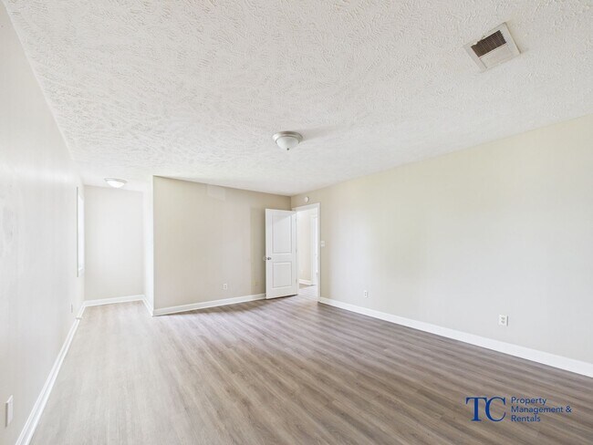 Building Photo - 00506