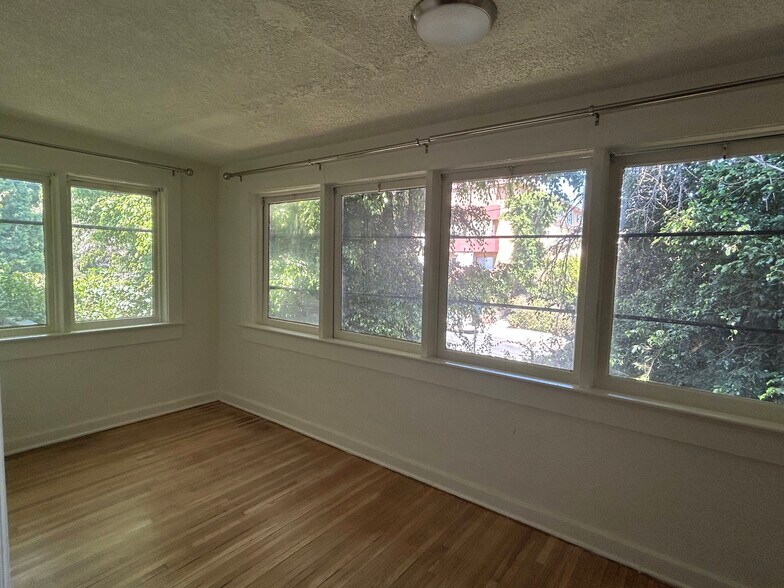 Office/Atrium/Bonus Room - 1323 N Orange Dr