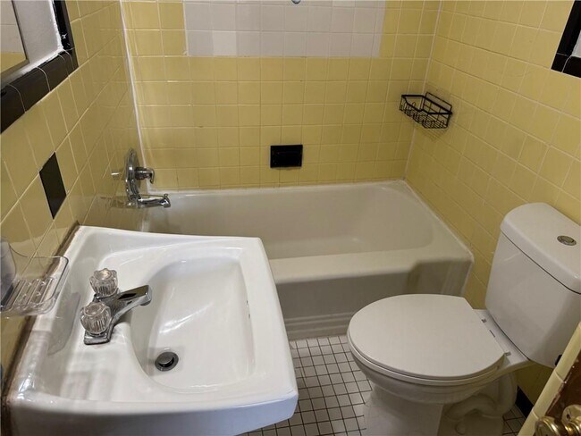 Building Photo - 5026 Chamblee Tucker Rd