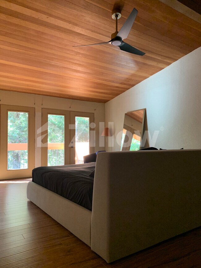 Building Photo - 3152 W Los Altos Ave