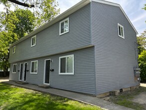 Building Photo - 107 Ross St