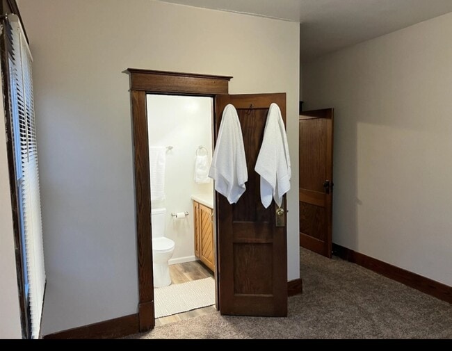 Building Photo - 812 Logan St