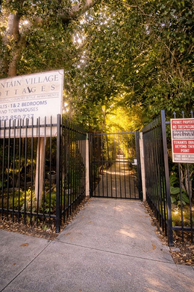 Gated Entrance to Courtyard - 7270 1/2 Fountain Ave