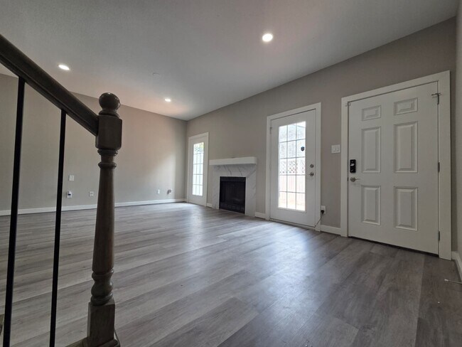 Building Photo - 6000 Reims Rd