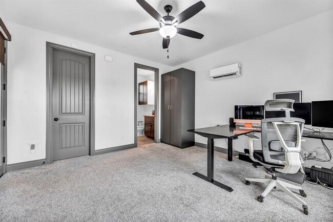Building Photo - 2252 Nates Pl