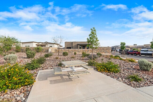 Building Photo - 12729 Methley Ave