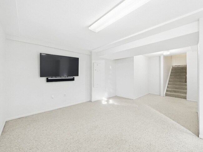 Building Photo - 6213 S Galena Way