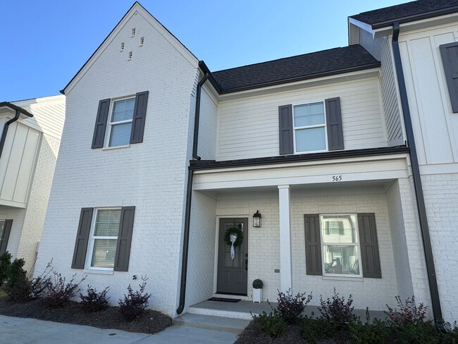 Primary Photo - 3BR/3.5BA For Rent