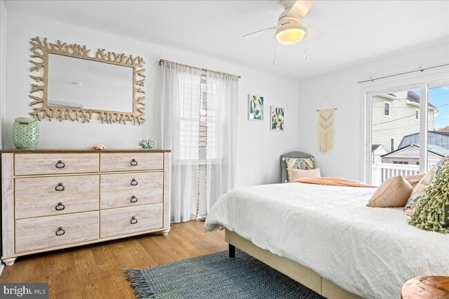 Building Photo - 208 N Lancaster Ave