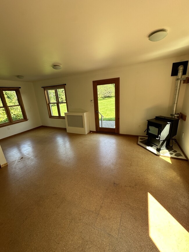 Building Photo - 62 Mt Pleasant Rd