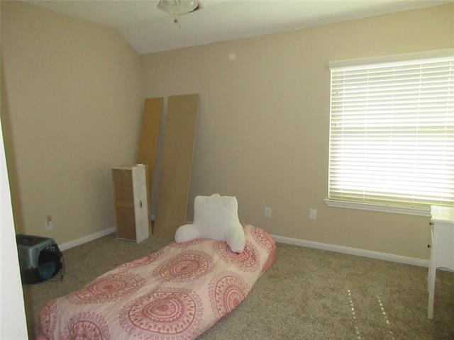 Building Photo - 713 Victorian Dr