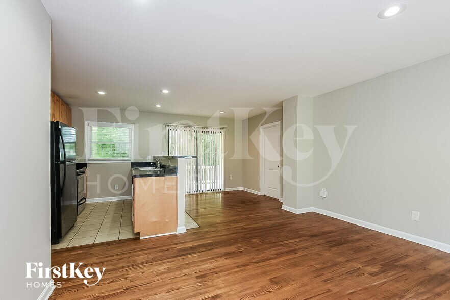 Building Photo - 2340 Melody Ln NW