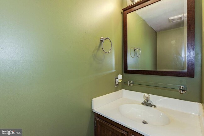 Building Photo - 7238 Stover Ct