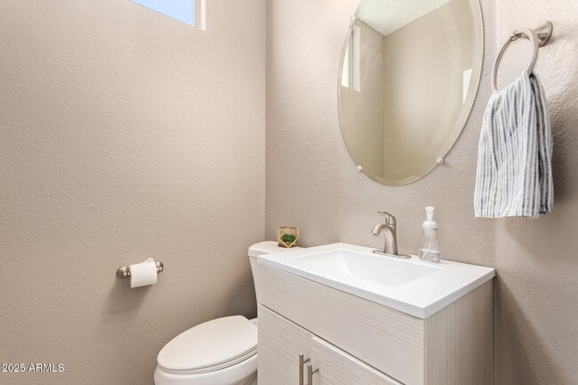 Building Photo - 7978 W Beck Ln