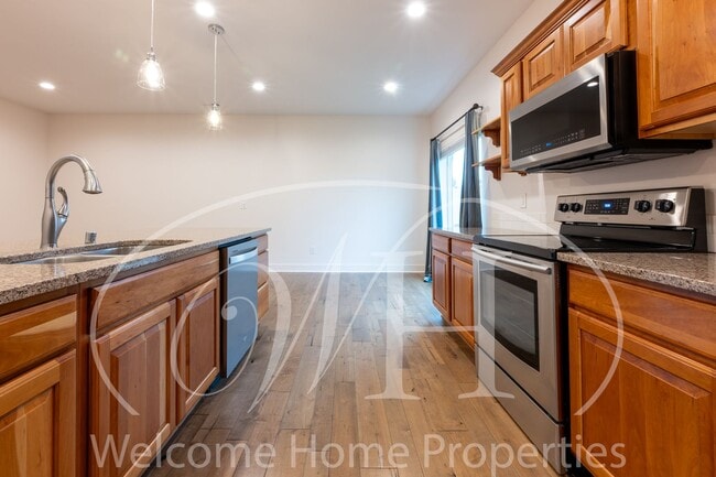 Building Photo - 22 NE Hadley Way