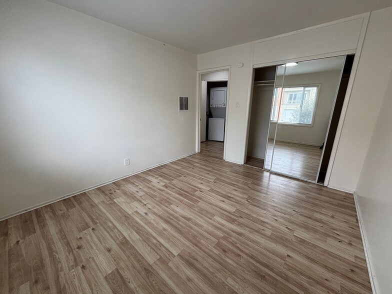 Building Photo - 3241 Taraval St