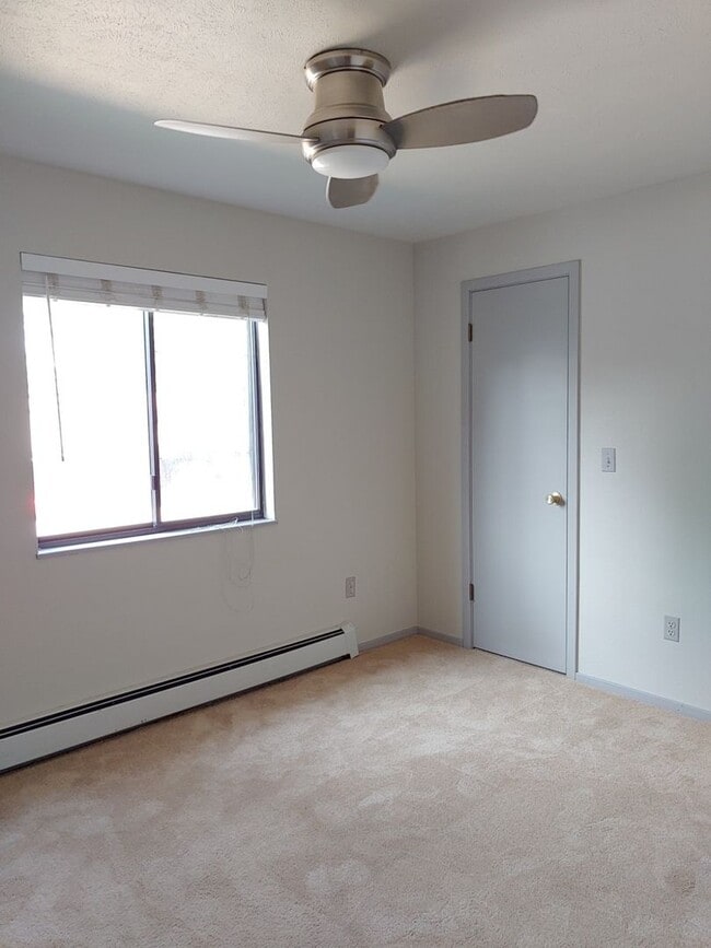 Building Photo - BEAUTIFUL 2 Bed 2 Bath Condo in Aspen Grove North Boulder