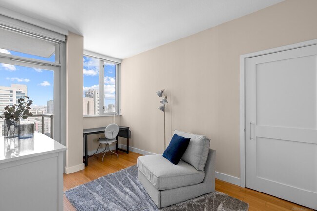 Building Photo - 700 W E St